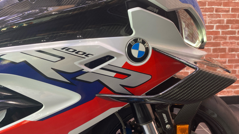 BMW M1000 RR